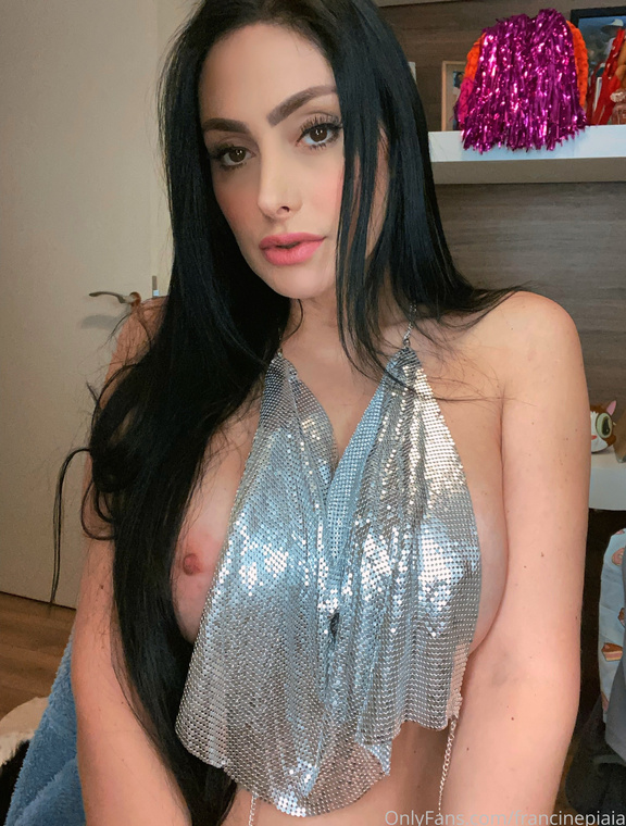 Francine Piaia Onlyfans pictures
