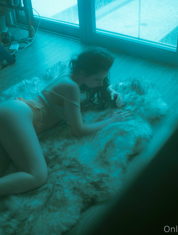 Collibrina Onlyfans pictures 2