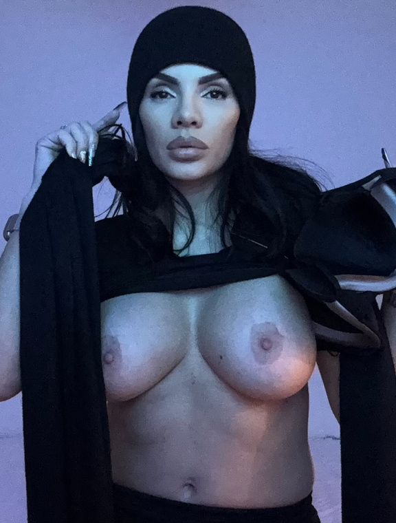 NinaUnrated Onlyfans pictures